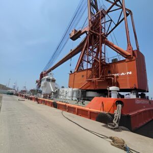 MAN 1584 Gross Tonnage Propelled Crane